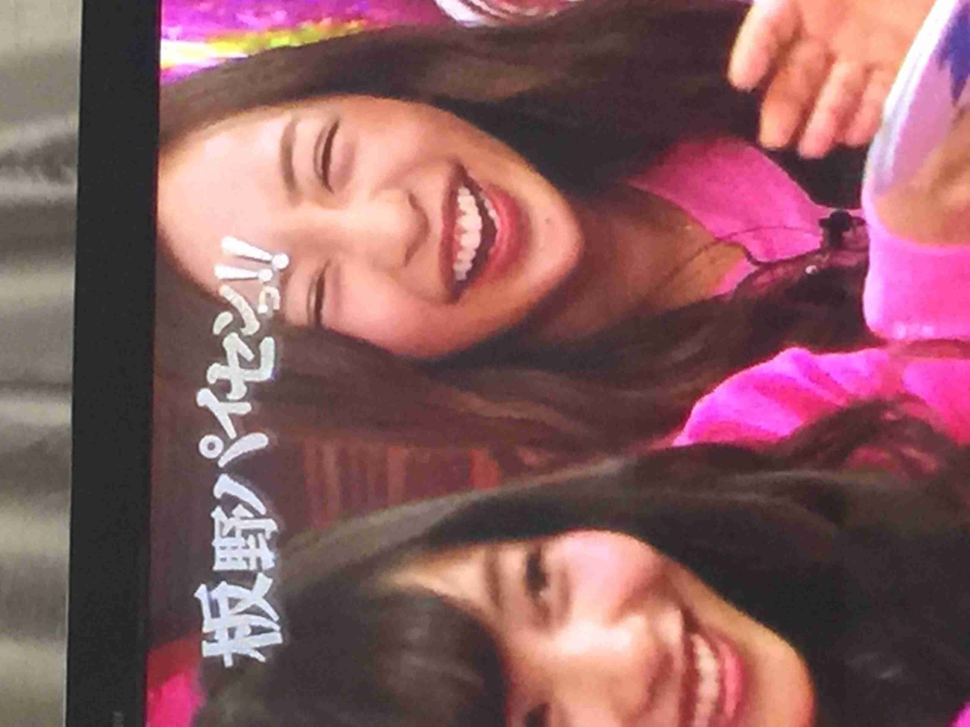 板野友美、子ども時代の日焼けした姿に反響。「黒くてもかわいすぎるよ~」
