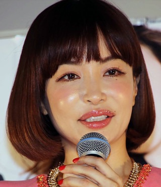 不愉快なメイク