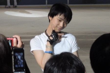 羽生結弦がアイスショーで4回転ループを失敗土下座謝罪