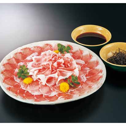 『しゃぶしゃぶ』といえば豚派?牛派?付け合わせの定番は?