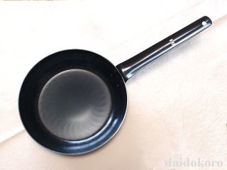 鉄製のフライパン使ってる方