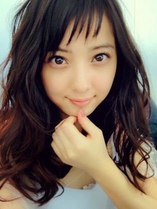 どんな芸能人の事も絶対褒めなきゃいけないトピ