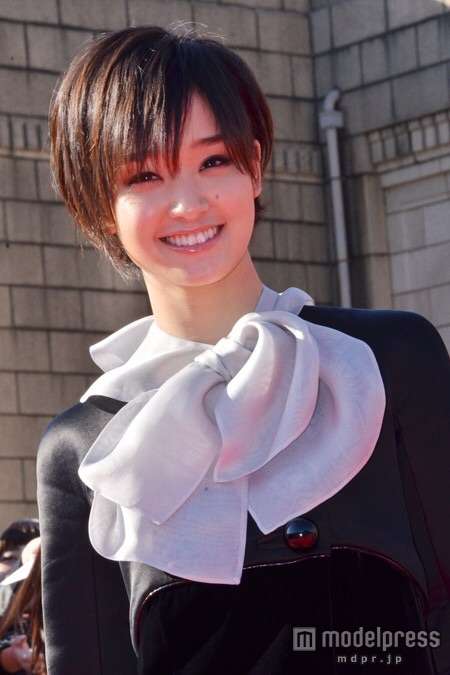 どんな芸能人の事も絶対褒めなきゃいけないトピ