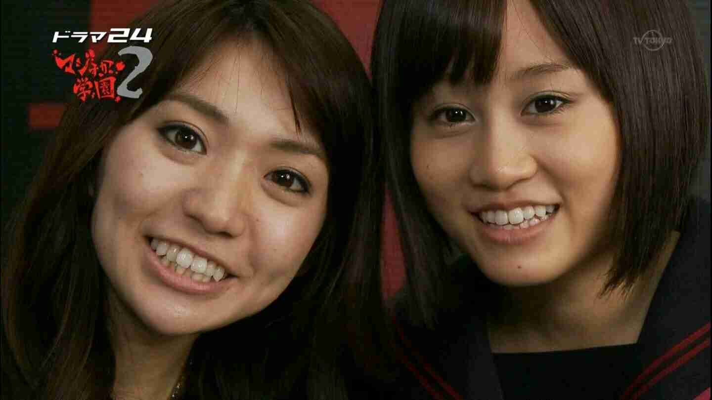 大島優子に佐藤かよが“チュー”「きょうはいい夢見れますよーに」。
