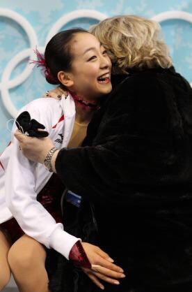 浅田真央が練習再開、現役続行視野に18日会見へ