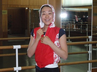 浅田真央が練習再開、現役続行視野に18日会見へ
