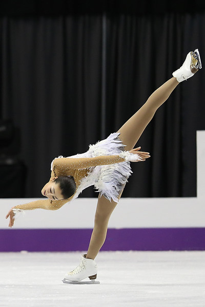 浅田真央が練習再開、現役続行視野に18日会見へ