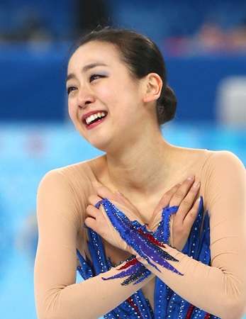 浅田真央が練習再開、現役続行視野に18日会見へ