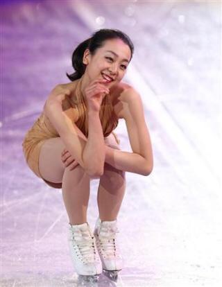 浅田真央が練習再開、現役続行視野に18日会見へ
