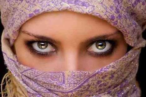 なれるものなら誰の顔になりたい?