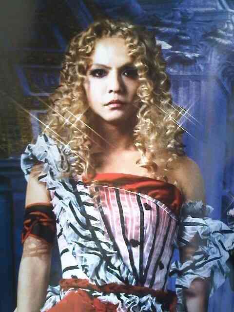 なれるものなら誰の顔になりたい?