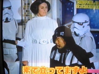 【画像】スターウォーズ展にいたR2D2のコスプレが酷すぎるｗ
