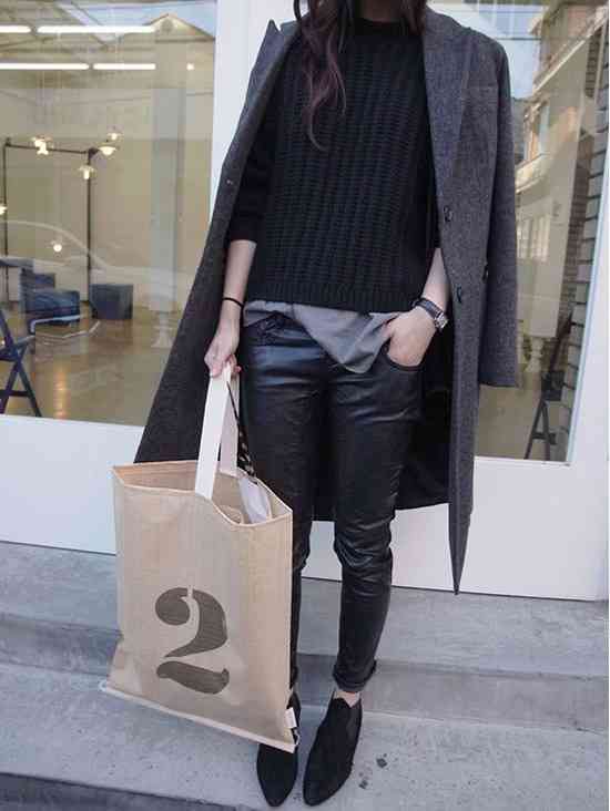 シンプルなファッションが好きな人！