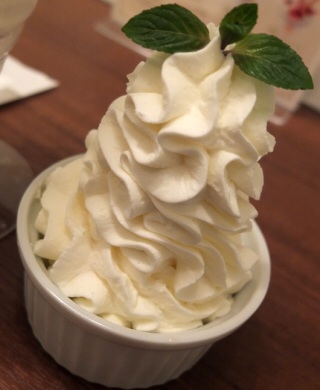 ひたすら甘い物を貼るトピ
