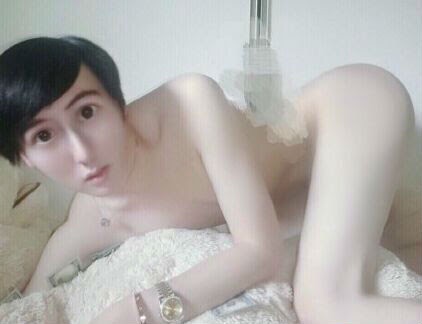 【微閲覧注意？】裸・半裸・キラキラおめめ…超越した自撮りセンスを誇る男性 「ちょっと整形しただけ」と主張