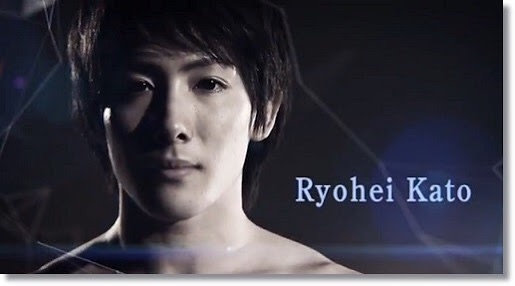 【微閲覧注意？】裸・半裸・キラキラおめめ…超越した自撮りセンスを誇る男性 「ちょっと整形しただけ」と主張