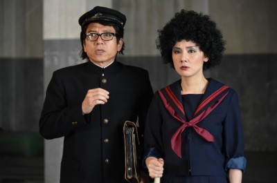 吉田羊、ショーパン姿で人生初始球式。ノーバンならず再登板希望
