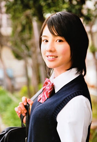 広瀬すず、映画「ちはやふる」で初主演！エクステでロングヘアに