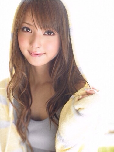 広瀬すず、映画「ちはやふる」で初主演！エクステでロングヘアに