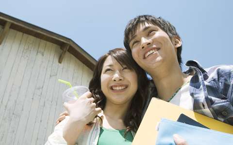 年上の男性と付き合ってる方！