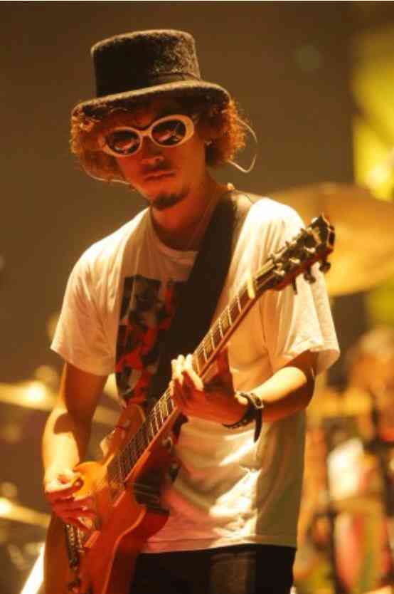 好きなバンドの好きなメンバーは⁉