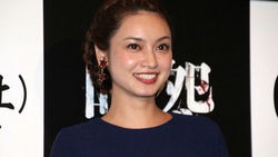 関ジャニ∞・村上信五とうわさの平愛梨、関西弁＆紫のワンピースに報道陣ザワめき