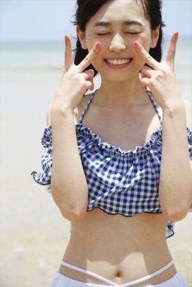 福原遥が美の秘訣公開「お風呂上がりのマッサージ＆ストレッチ」