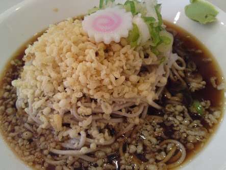 家族がいる休日の昼御飯