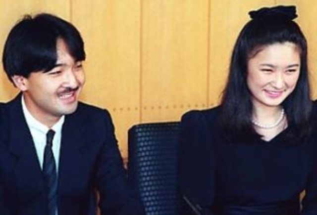 初めてお付き合いした人と結婚した方