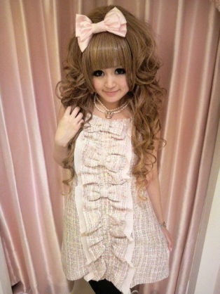 リボンを使った洋服や小物が好きな人!