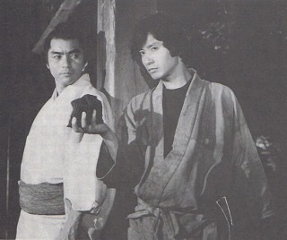 「現代日本設定」以外の衣装が似合う俳優さん