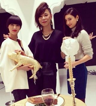 3ショットの画像を貼っていくトピ