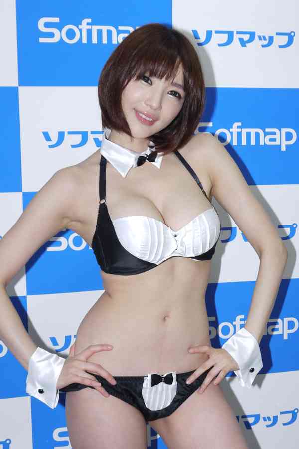 旦那と1日何回どんなときにキスしますか？