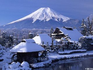 雪景色の写真を見て涼むトピ