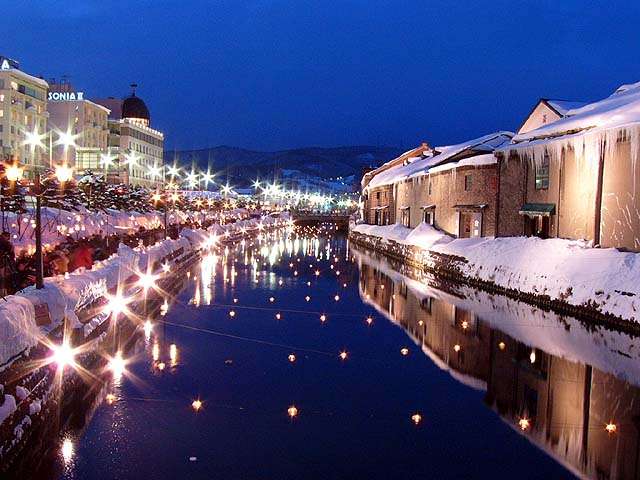 雪景色の写真を見て涼むトピ