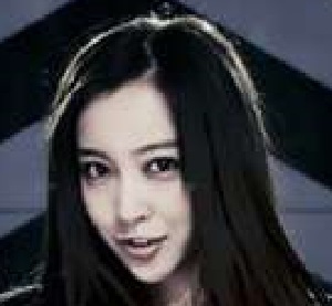 “英語できる設定”の板野友美が赤っ恥!自分の新曲なのに「この曲名、どういう意味?」