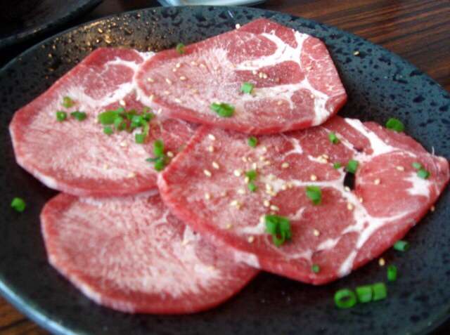 焼肉屋さんで絶対たのむもの。