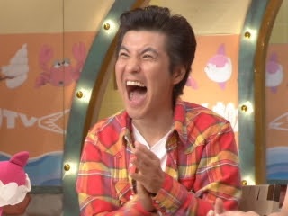 笑顔が似合う有名人は誰だと思いますか？