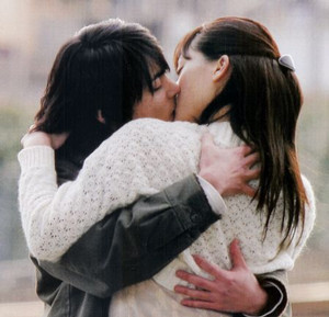 ドラマのキスシーンを貼ってキュンキュンするトピ