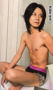 男性の筋肉画像