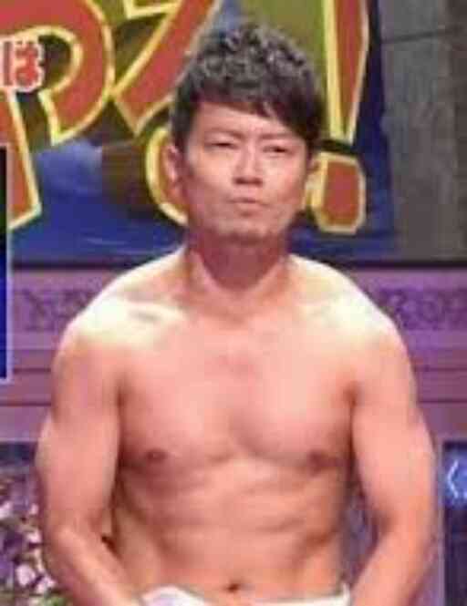 男性の筋肉画像