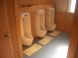 旦那さんはトイレを自分で掃除する？