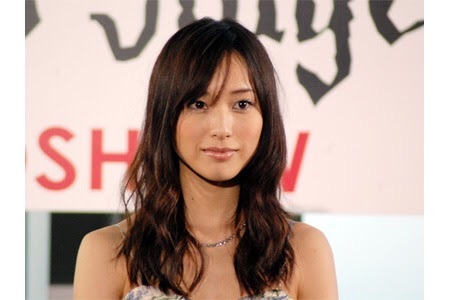 両親にも報告済み!? 戸田恵梨香に噂されるあのモテ男との「電撃結婚」