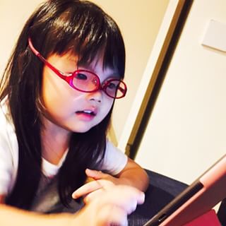 フジモンが木下優樹菜のお腹にキス。第二子誕生を待ち望む姿が「本当に幸せそう」。