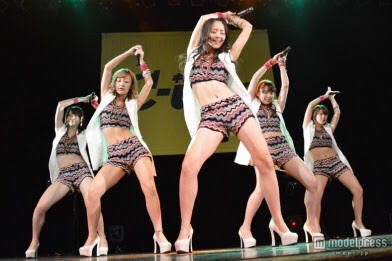 AKB48小嶋陽菜センター「ハロウィン・ナイト」美脚あらわな浴衣姿で全7曲披露