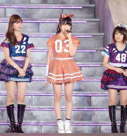 AKB48小嶋陽菜センター「ハロウィン・ナイト」美脚あらわな浴衣姿で全7曲披露
