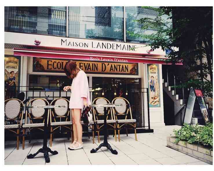 紗栄子、ブラとパンティー姿で挑発