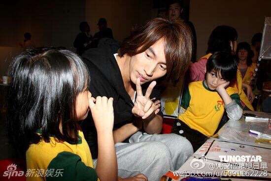 華流 C-pop好きな人〜!