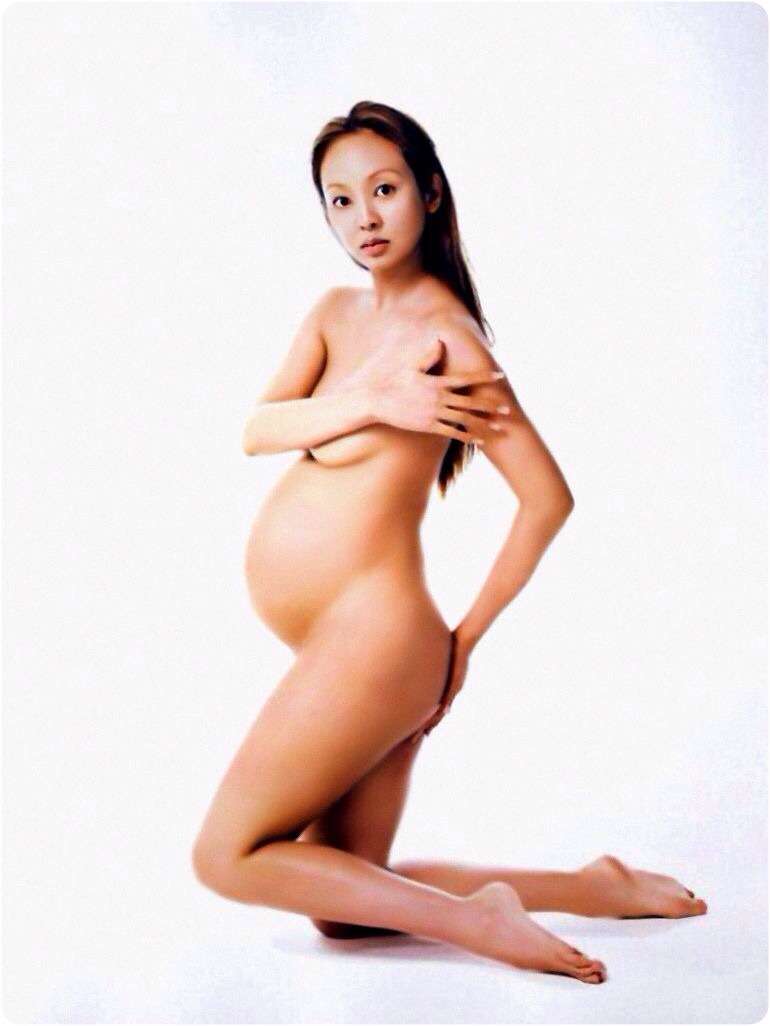 佐藤江梨子に木下優樹菜…なぜ芸能人たちは妊婦姿を見せたがるのか?