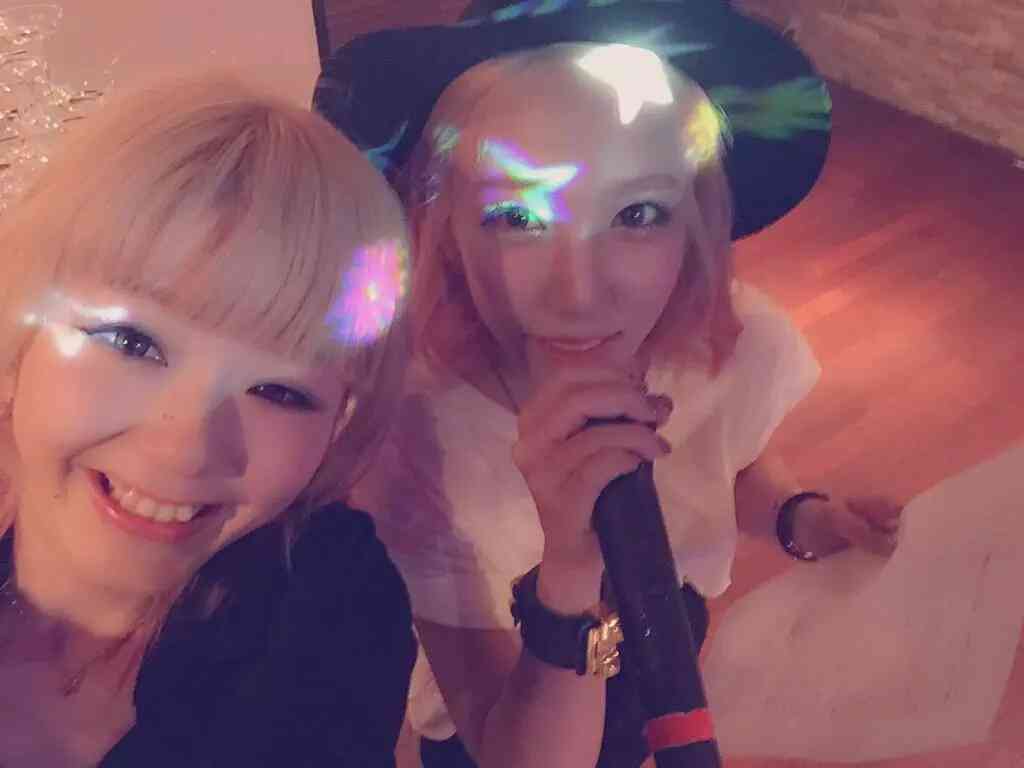 ざわちん、自ら